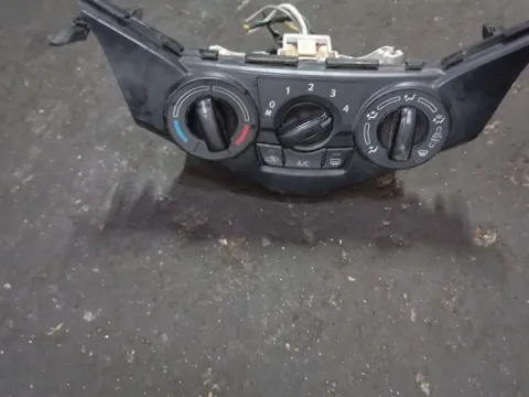 Χειριστήρια Καλοριφέρ για SUZUKI BALENO (2015 - 2022) () 