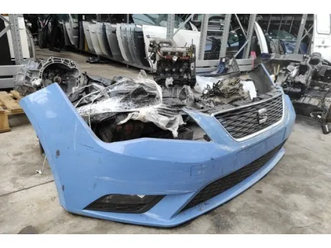 Προφυλακτήρας Εμπρός ( Με Ζημια στην Μασκα ) για SEAT LEON (2013 - 2019)  - 