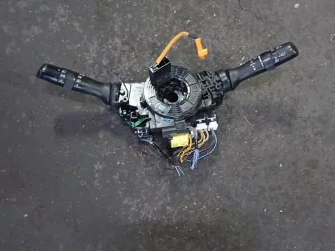 Διακόπτης Φλας 17F144 για TOYOTA AURIS (2009 - 2013) 