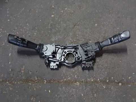 Διακόπτης Φλας 17F852 για TOYOTA AURIS (2016 - ) 