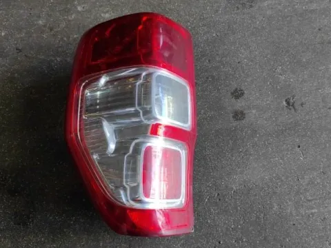 Φανάρι Πίσω Αριστερό ( Ιμιτασιον - Με Ζημια ) για FORD RANGER (2013 - ) 