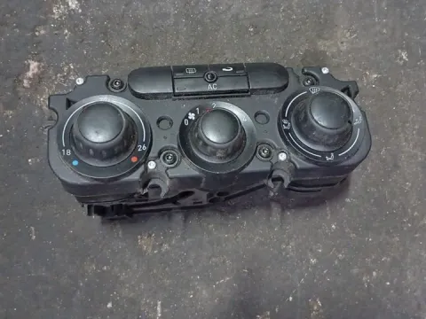 Χειριστήρια Καλοριφέρ για SEAT LEON (2005 - 2009) (1P) 