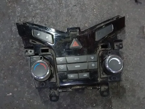 Χειριστήρια Καλοριφέρ ΜΕ ΑΛΑΡΜ για CHEVROLET - DAEWOO CRUZE (2009 - ) 