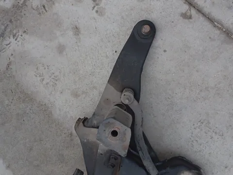 Ψαλίδι Εμπρός Δεξί για MITSUBISHI CARISMA (1996 - 1999) (DA) *ΔΒ*