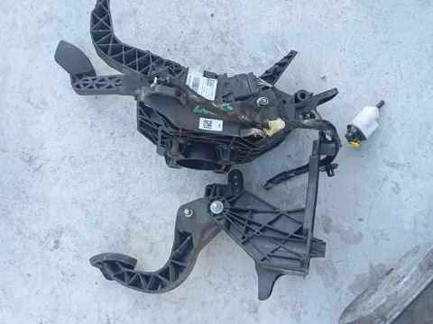 Σετ Πεταλιέρα για PEUGEOT 2008 (2013 - 2019) MPV - ΠΟΛΥΜΟΡΦΙΚΑ - 5dr *ΔΒ*