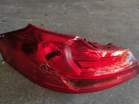 Φανάρι Πίσω Αριστερό ( Ραγισμενο ) για OPEL INSIGNIA (2008 - 2014) SW Sports Tourer 
