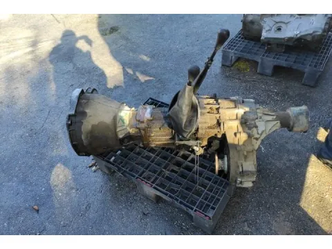 Κιβώτιο Ταχυτήτων (Σασμάν) Χειροκίνητο ( Για Ανταλλακτικά ) για NISSAN D21 - 720 - 520 (1986 - 1997) D21 Pick-Up - 4WD - 2dr Μιάμιση Καμπίνα 2400 (Z24) Petrol 101 8V * Νέα Γενιά * ΠΑΛΕΤΑ 594 *  - 