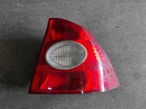 Φανάρι Πίσω Δεξί για FORD FOCUS (2004 - 2008) Mk2a (DA3 - C307) Sedan - 4dr 