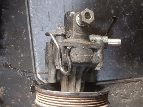 Σύστημα Διεύθυνσης Αντλία Υδραυλικού Τιμονιού Μεταχειρισμένος για AUDI A4 (1995 - 1998) (8D) S-Wagon - 5dr 1600 (ADP)(AHL)(ANA)(ARM) Petrol 100 