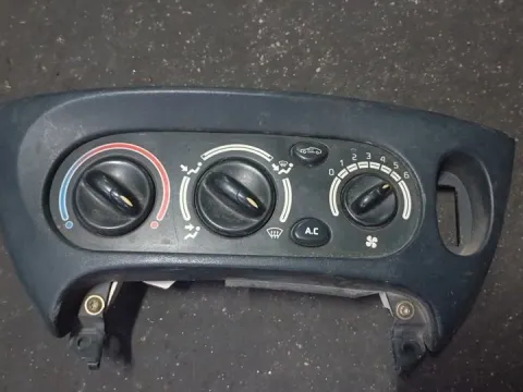 Χειριστήρια Καλοριφέρ 655739W για RENAULT MEGANE (1996 - 1998) (LA) (DA) (EA) (KA) (