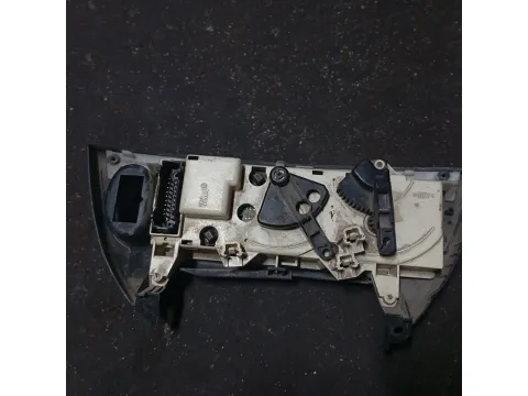 Χειριστήρια Καλοριφέρ 655739W για RENAULT MEGANE (1996 - 1998) (LA) (DA) (EA) (KA) ( - 