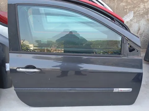 Πόρτα Δεξιά Δίπορτη (Όχι πολύ καθαρή)  για RENAULT CLIO (2006 - 2009) (BR_) (CR_) (CR) Hatchback - 3dr , (2009 - 2013) *Γ*