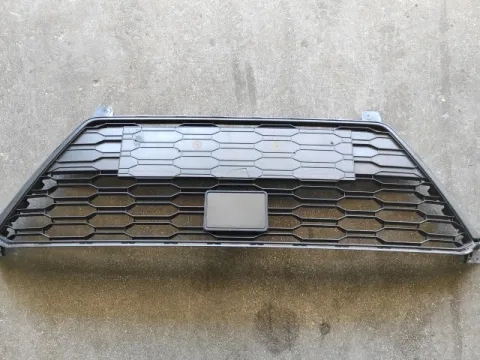 Δίχτυ Προφυλακτήρα Εμπρός Μεσαίο ( Ελαττωματικο ) για SEAT ARONA (2017 - ) SUV- ΕΚΤΟΣ ΔΡΟΜΟΥ- 5dr 