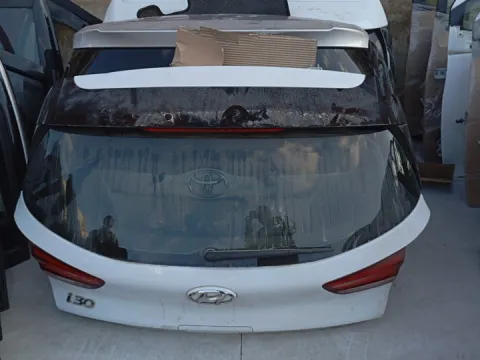 Πορτ-Μπαγκάζ *dub* για HYUNDAI i30 (2017 - 2020 ) (PD) Hatchback - 5dr , (2020 - 2024 ) (PD) F-L *Γ*