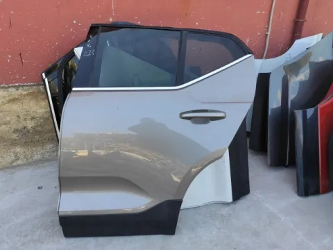 Πόρτα Πίσω Αριστερή *dub* για VOLVO XC40 (2018 - ) *Ε*