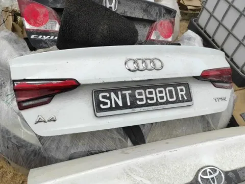 Καπό-Πόρτα Πίσω dub για AUDI A4 (2016 - 2020) (8W) Sedan - 4dr *Γ*