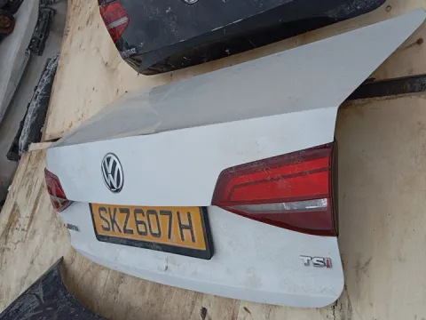 Καπό-Πόρτα Πίσω dub για VW JETTA (2015 - ) Sedan - 4dr *Γ*