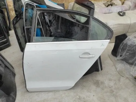 Πόρτα Πίσω Αριστερή *dub* για VW JETTA (2011 - 2015) () Sedan - 4dr , (2015 - ) *Ε*