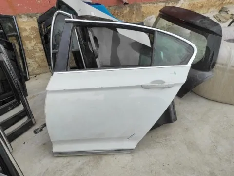 Πόρτα Πίσω Αριστερή *dub* για VW PASSAT (2014 - ) Sedan - 4dr *Ε*
