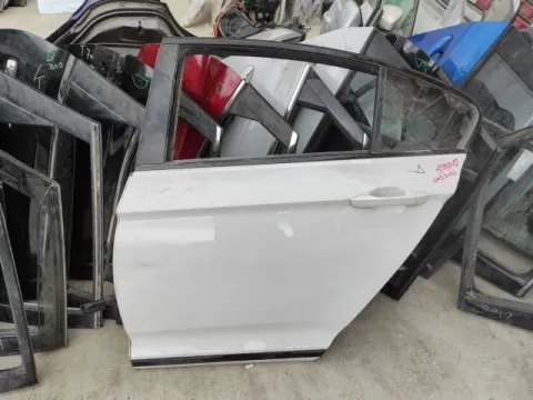 Πόρτα Πίσω Αριστερή *dub* για VW PASSAT (2014 - ) Sedan - 4dr *Ε*