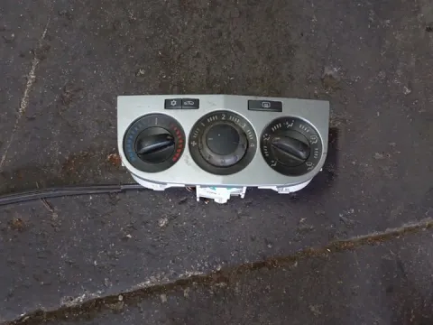 Χειριστήρια Καλοριφέρ 83111FG150 για OPEL CORSA (2006 - 2011) D 