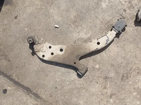 Ψαλίδι Εμπρός Δεξί για TOYOTA STARLET (1996 - 1999) (EP90-1) Hatchback - 5dr 1300 (4E-FE) petrol 75 (EP91) 16V *ΔΒ* *ΠΑΛΕΤΑ 1*