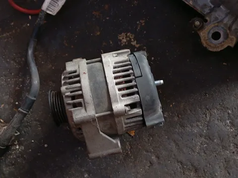 Δυναμό - Εναλλάκτης 96945926 για CHEVROLET - DAEWOO AVEO (2008 - 2011) (T250) 1200 petrol 84 B12D1 