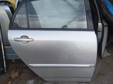 Πόρτα Πίσω Δεξιά (Ίσιες Βίδες) για TOYOTA COROLLA (2002 - 2004) (E120) Hatchback - 5dr (KM22) , (2004 - 2007) (E120) *Ε*