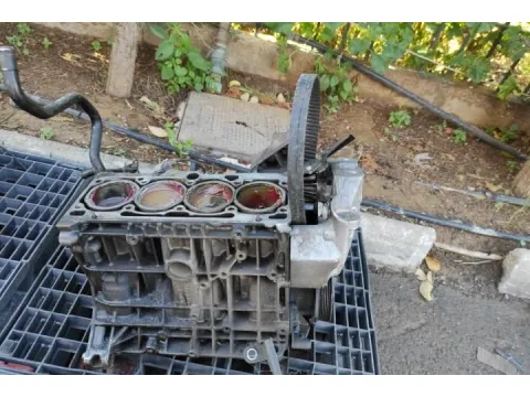 Κινητήρας Κορμός - Καπάκι ( Για Ανταλλακτικα ) για VW GOLF (1998 - 2004) Mk4 (1J1) Hatchback - 5dr 1600 (AEH) (AKL) (APF) Petrol 100 *ΝΕΑ ΓΕΝΙΑ* ΠΑΛΕΤΑ 618 * - 