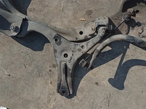 Ψαλίδι Εμπρός Αριστερό για HYUNDAI ACCENT (2006 - (MC) 1400 G4EE petrol 97 16 valve *ΔΒ*