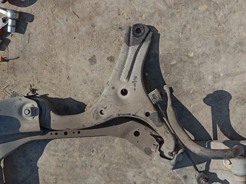 Ψαλίδι Εμπρός Δεξί για HYUNDAI ACCENT (2006 - (MC) 1400 G4EE petrol 97 16 valve *ΔΒ*