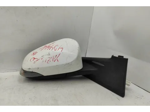 Καθρέπτης Εξωτερικός Δεξιός Ηλεκτρικός Θερμαινόμενος Ανακλεινώμενος Με Φλας 7 pin ( Ελαττωματικο Κρυσταλλο και Φλας ) για TOYOTA YARIS (2012 - 2014) ( ) , (2015 - 2017)  - 