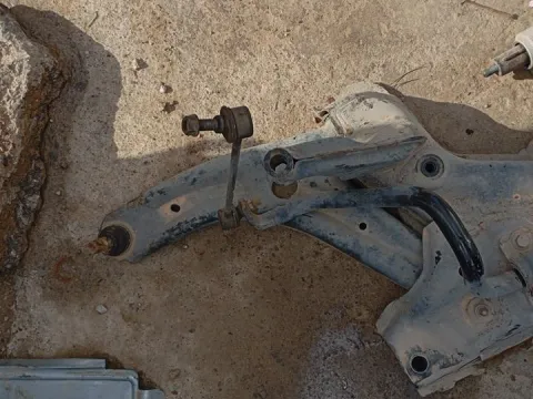 Ψαλίδι Εμπρός Αριστερό για PEUGEOT PARTNER ( 2018 - ) Mini Van 1600 Diesel (BH01) e-HDi FAP 115hp *ΔΒ*