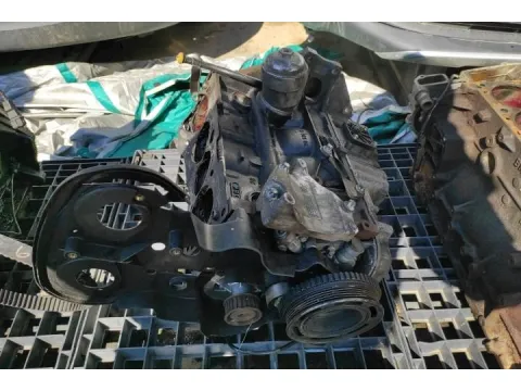 Κινητήρας Κορμός - Καπάκι ( Για Ανταλλακτικα , Με Τρυπα Στο Καρτερ ) Απο OPEL ASTRA (1998 - 2004) G Hatchback - 3dr 1800 (X18XE1) Petrol 116 16 valve *ΝΕΑ ΓΕΝΙΑ* ΠΑΛΕΤΑ 629 * - 