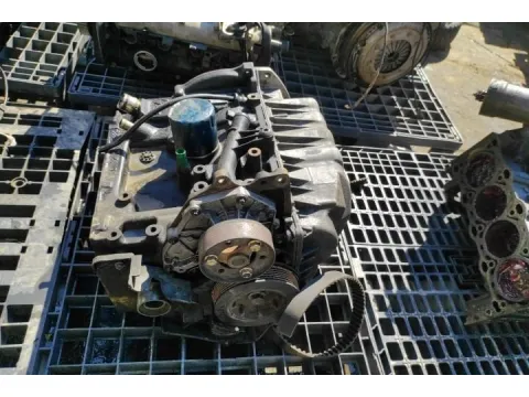 Κινητήρας Κορμός - Καπάκι ( Για Ανταλλακτικα ) Απο RENAULT CLIO (1998 - 2001) (BB_) (CB_) (BB) Hatchback - 5dr 1900 (F8Q630) 64 *ΝΕΑ ΓΕΝΙΑ* ΠΑΛΕΤΑ 633 * - 