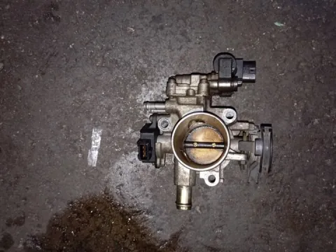 Σώμα Πεταλούδας 2227022050 για TOYOTA AURIS (2007 - 2009) E150 