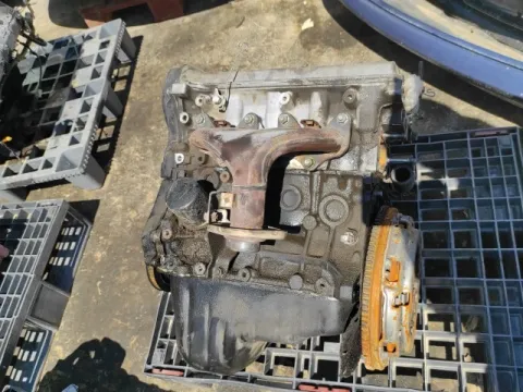 Κινητήρας Κορμός - Καπάκι ( Για Ανταλλακτικα ) για TOYOTA COROLLA (1992 - 1997) (AE100) Sedan - 4dr (AE100) 1300 (4E-FE) petrol 88 (EE101) 16V *ΝΕΑ ΓΕΝΙΑ* ΠΑΛΕΤΑ 636 *