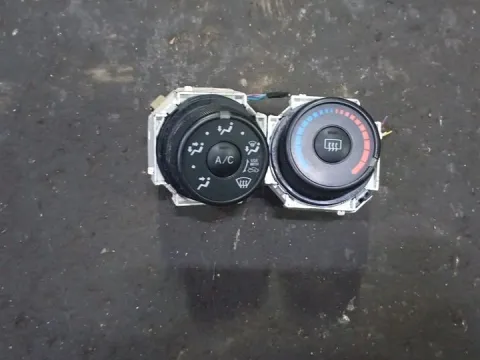 Χειριστήρια Καλοριφέρ 758734 για TOYOTA YARIS (2009 - 2012) (XP90) 