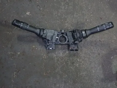 Διακόπτης Φλας 17F018 για TOYOTA HI-LUX (2005 - 2009) (KUN10-20) 