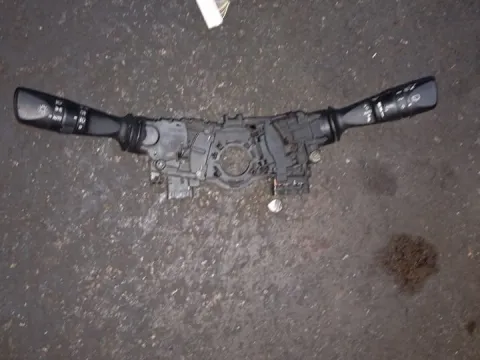 Διακόπτης Φλας 17J915 για TOYOTA AURIS (2016 - ) 