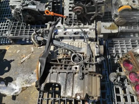 Κινητήρας Κορμός - Καπάκι ( Για Ανταλλακτικα ) Απο VW POLO (2002 - 2005) (9N) Hatchback - 5dr 1400 (AUB) (BBZ) Petrol 101 16 valve *ΝΕΑ ΓΕΝΙΑ**ΠΑΛΕΤΑ 641*