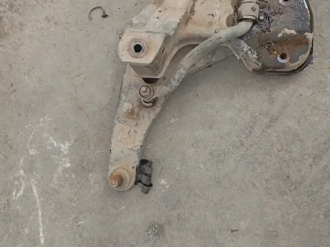 Ψαλίδι Εμπρός Αριστερό για MITSUBISHI CARISMA (1999 - 2004) (DA) Sedan - 4dr 1300 (4G13) Petrol 83 SOHC 16V * ΔΒ *