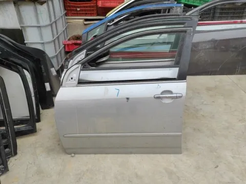 Πόρτα Εμπρός Αριστερή (Στραβές Βίδες) *DUB* για TOYOTA COROLLA (2002 - 2004) (E120) , (2004 - 2007) (E120) *Ε*