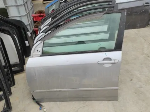 Πόρτα Εμπρός Αριστερή (Στραβές Βίδες) *DUB* για TOYOTA COROLLA (2002 - 2004) (E120) , (2004 - 2007) (E120) *Ε*