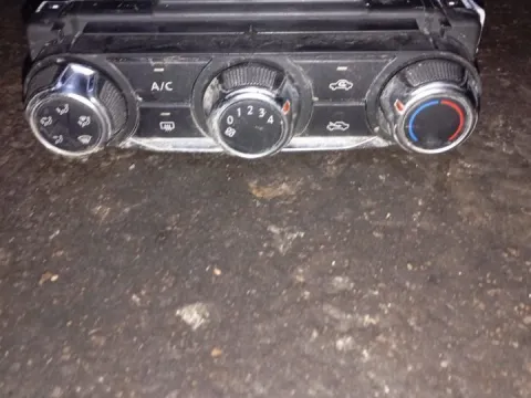 Χειριστήρια Καλοριφέρ 275105FA3C για NISSAN MICRA (2017 - ) (K14) 