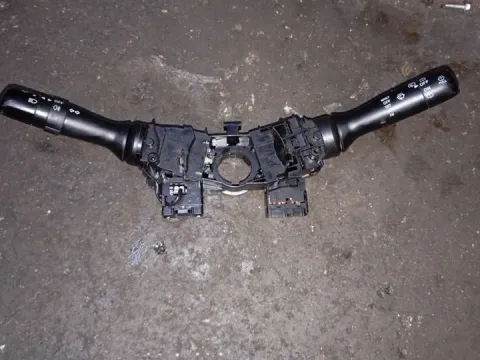 Διακόπτης Φλας 17F001 για TOYOTA YARIS (2006 - 2009) (KL9) 