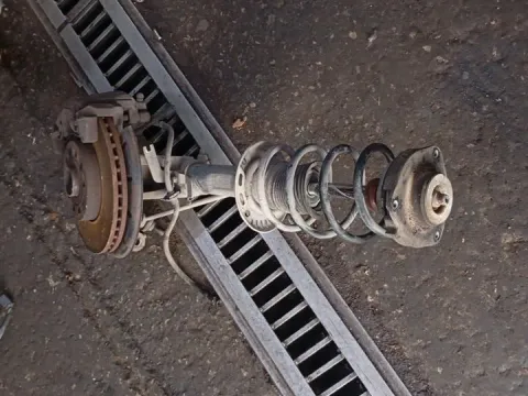 Άκρο Πλήρες Εμπρός Αριστερό Με ABS για VW GOLF (2004 - 2008) Mk5 (1K1) 1600 (BAG) (BLF) (BLP) Petrol 115 FSI 