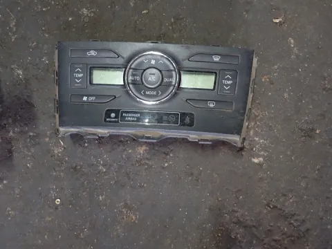 Χειριστήρια Καλοριφέρ για TOYOTA AURIS (2009 - 2013) 