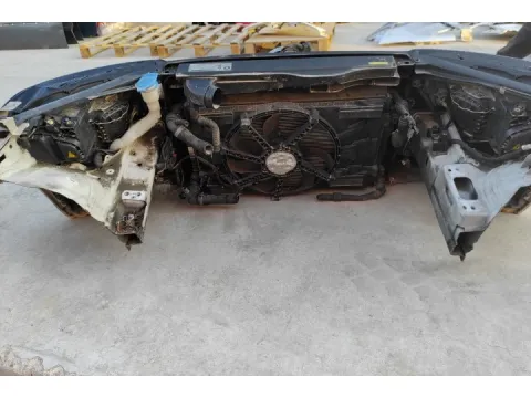 Μούρη (με καπό και φτερά) (Με Xenon Φανάρια , Πιτσιλιστήρια , Parktronic) για VW GOLF (2013 - 2016) Mk7 (5G) Hatchback - 5dr SPORTSVAN *Γ* - 