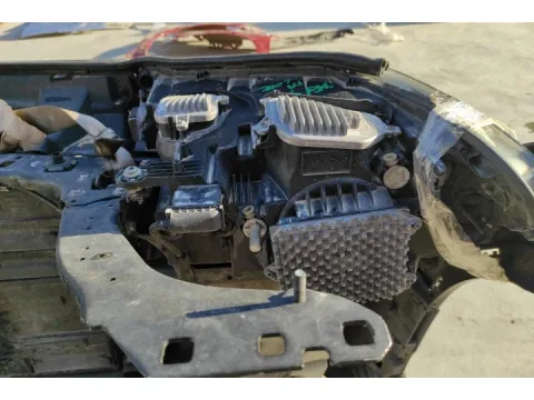 Μούρη (με καπό και φτερά) (Με Xenon Φανάρια και Parktronic) για BMW X1 (2015 - 2021) (F48) M-Pack *Γ* - 